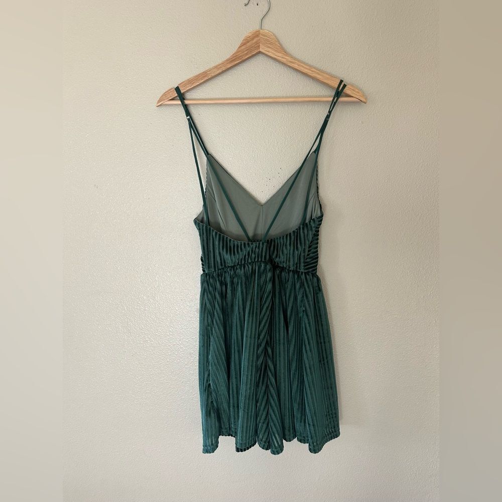 Antoinette Ribbed Velour Velvet Elegant Green V Neck Jumpsuit Romper Size M - Picture 5 of 8